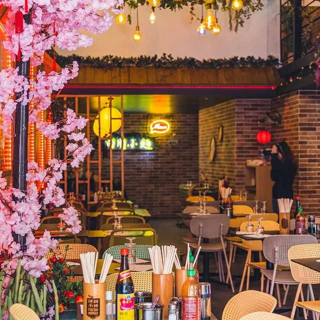 FRESH NOODLES RESTAURANT